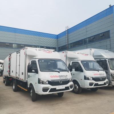 Dongfeng Mini Refrigerated Truck , Fresh Food Freezer Van Truck 5Tons