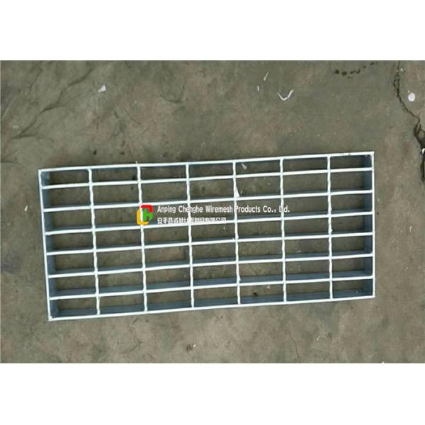 Hot Dip Galvanizing Industrial Steel Grating , Outdoor Metal Grates High Bearing