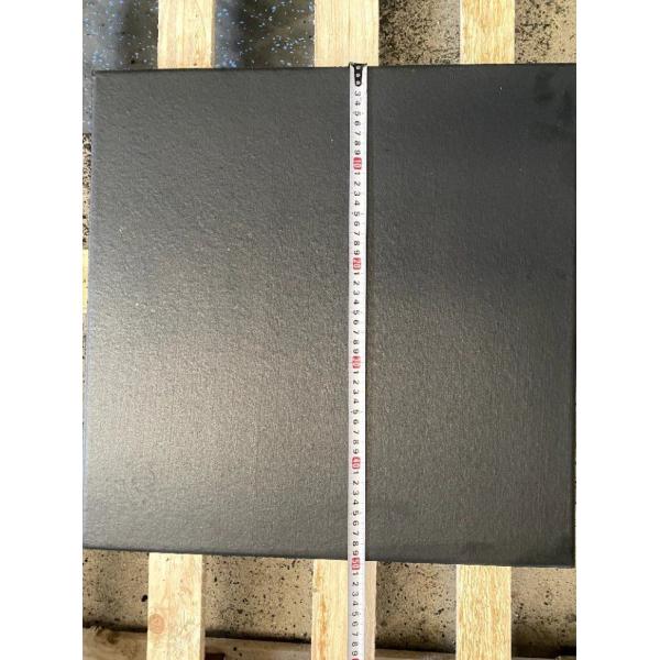 Industry-Leading EPDM Gym Rubber Floor Tile with Pure Color or Black Ground and DOT Design in Thicknesses From 15mm to 50mm