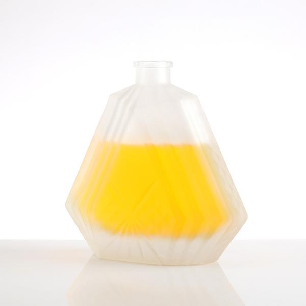 500ml Clear Round/Square Brandy Vodka Whiskey Glass Liquor Bottles With Cork Stopper
