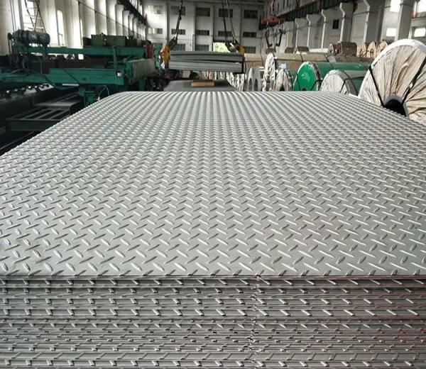 Polished Stainless Steel Diamond Plate Sheets 201 Embossed 304 316 Checker Plate 4x8