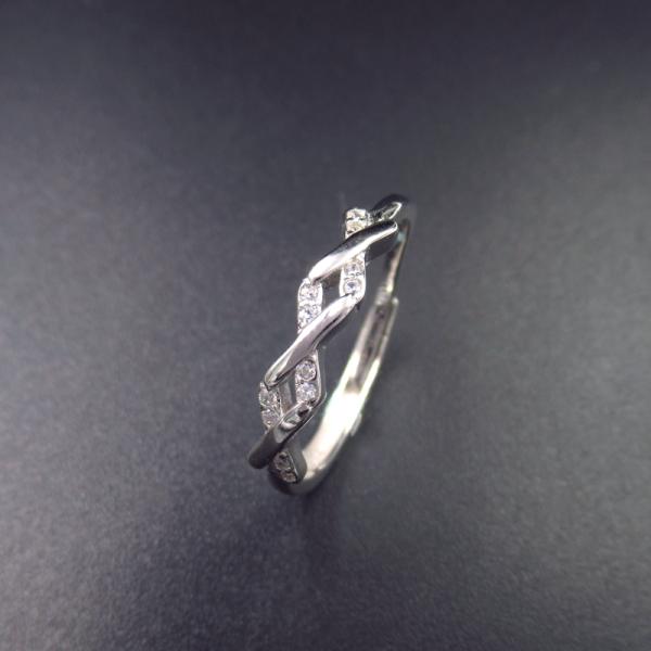 Чистые 925 белых колец стерлингового серебра регулируемых с пресноводным жемчугом