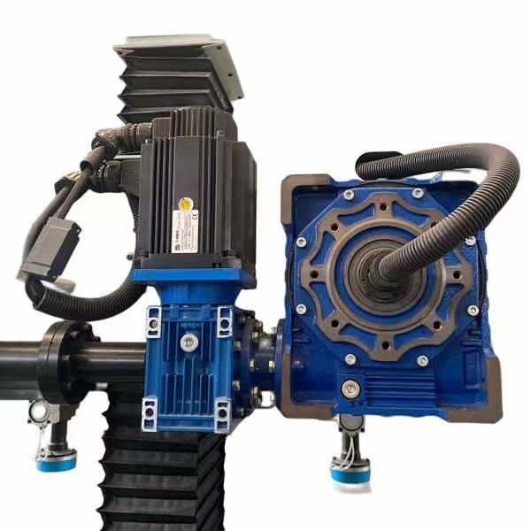 Machine de polissage de robinets à commande PLC à 3 axes pour poignée en fonte de zinc