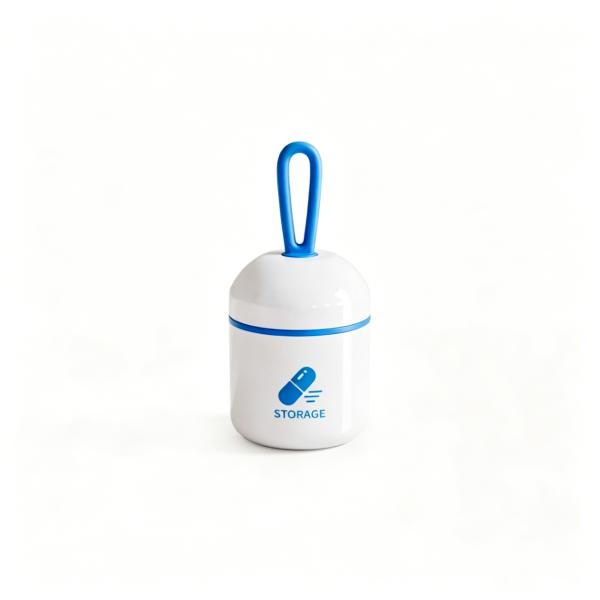 Pillbox keychain, small pillbox, storage box, removable divider, moisture-proof silicone pillbox, suitable for outdoor camping and travel.