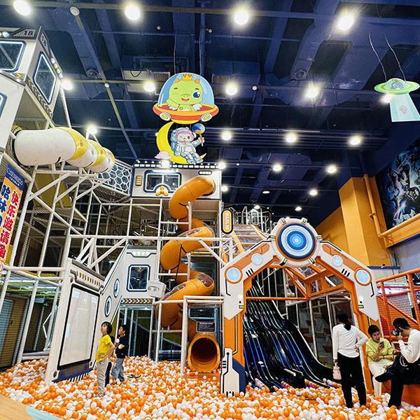 Colorful Horn Shaped Indoor Play Slide , Children Indoor Playroom Slide Smooth Surface