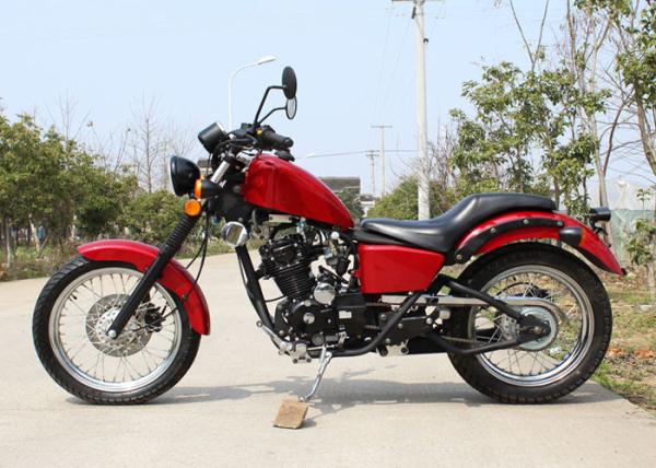 Red 250cc Chopper Motorcycle 90 km / H Low Oil Consumption With 5 Manual Transmission