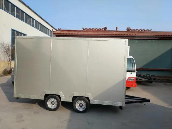 Reboque móvel de caminhão de alimentos com máquina de lanches e equipamento