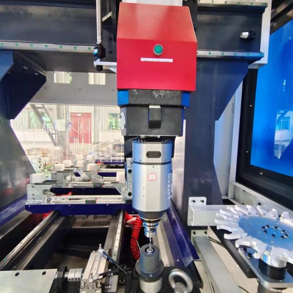 Centre d'usinage de fraisage de forage en aluminium de commande numérique par ordinateur de 5 axes
