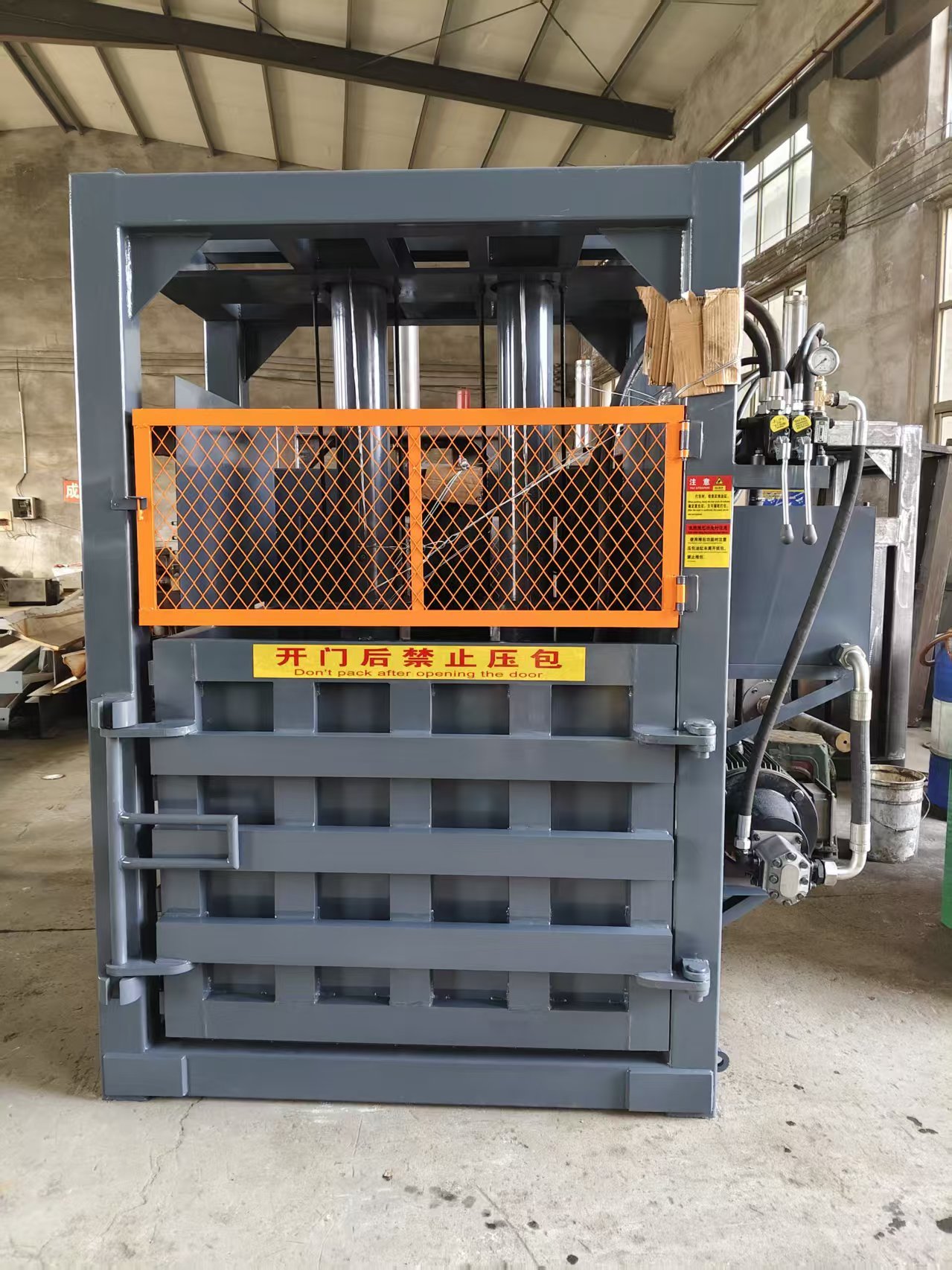 Fiber Compactor Hydraulic Waste Baler Machine With High Bale Density 500KG-650KG/M³