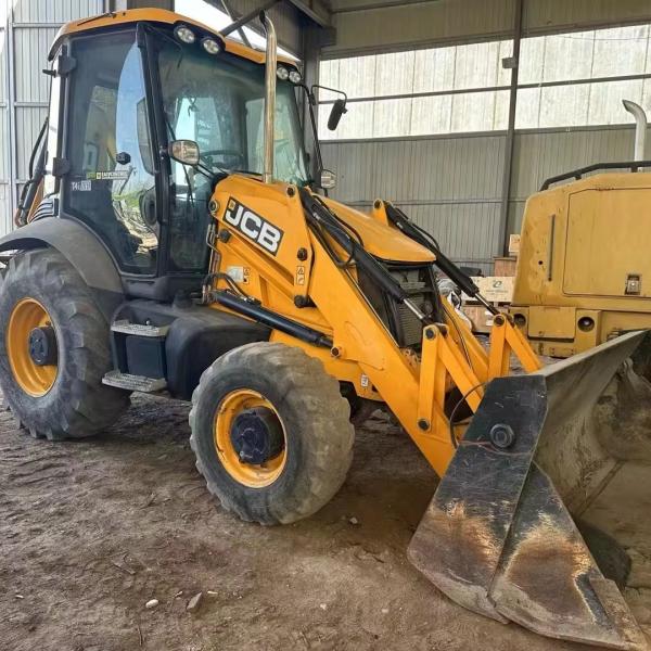 Low Working Hours JCB 3CX Backhoe Loader with Original UK Engine in Wheel Moving Type