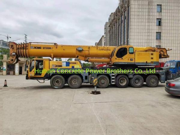 Crane mobile à quatre bras QY200K-1 2013 utilisée Xg 130t Crane télescopique montée sur camion