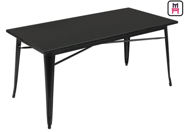O restaurante comercial do metal industrial do estilo apresenta a tabela do metal de Tolix para a cadeira de Tolix