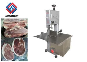 レストランの食肉加工機械、バンドは凍結する肉をEquimentを切ることを見ました