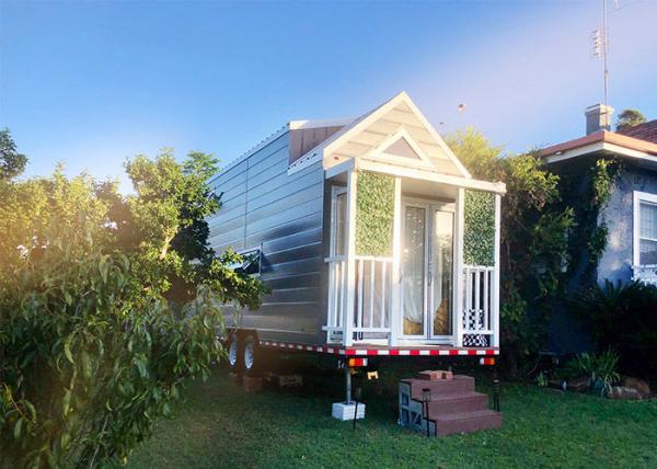 Cadre en acier préfabriqué Mini House With Laminate Flooring 110/220V/240v électrique