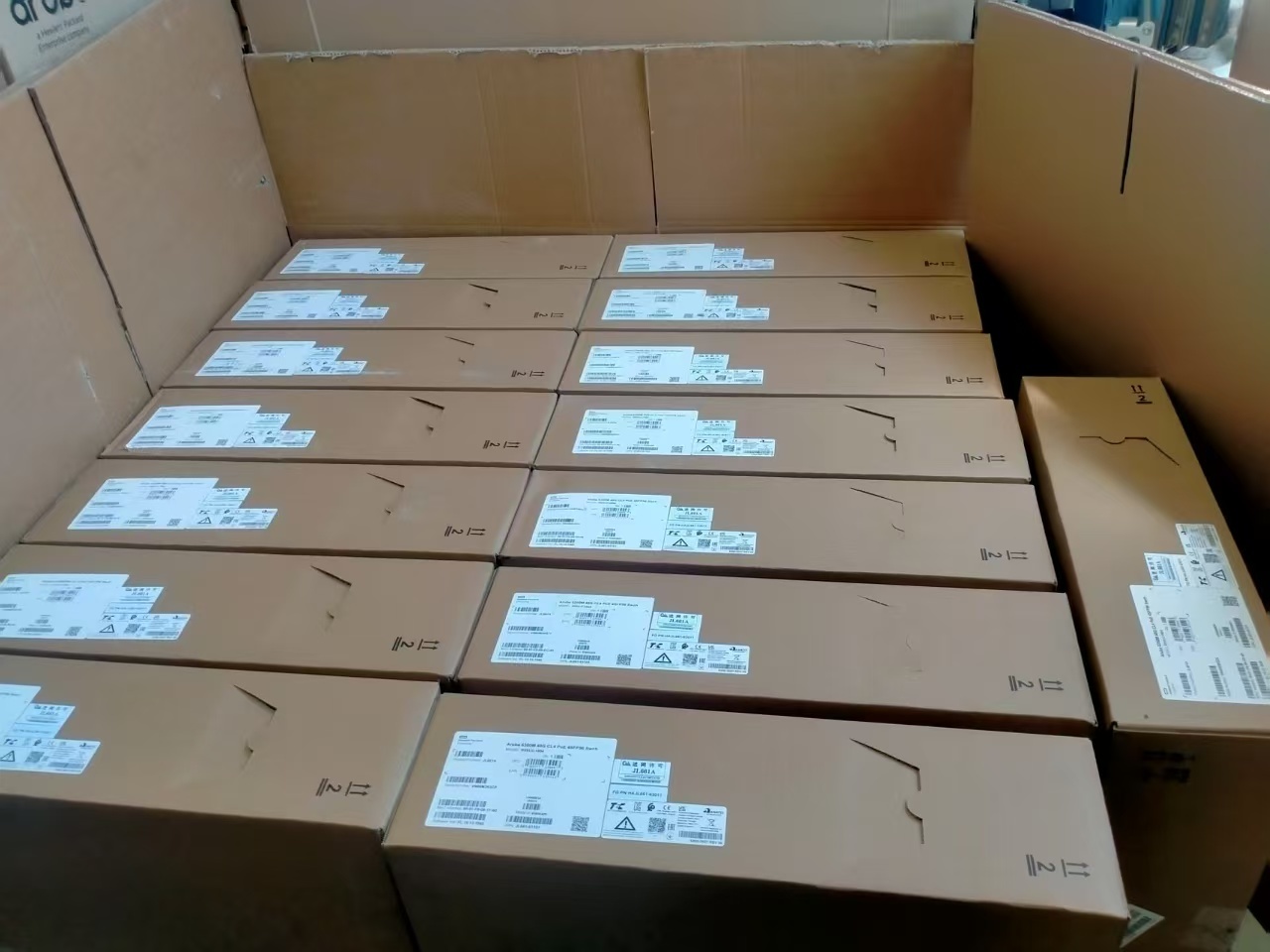 JL667A HPE Aruba Networking CX 6100 24G 4SFP+ Switch
