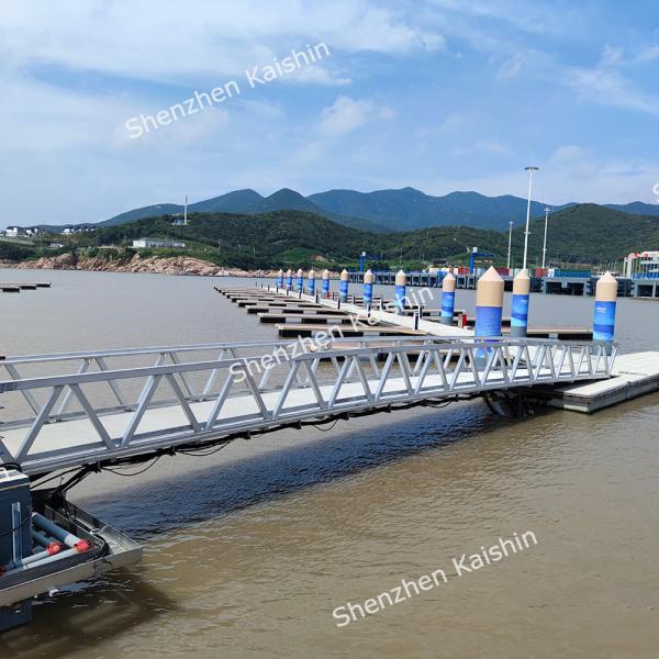 Pontoon flottant de quai en aluminium sur mesure pour un passage fluide et sûr