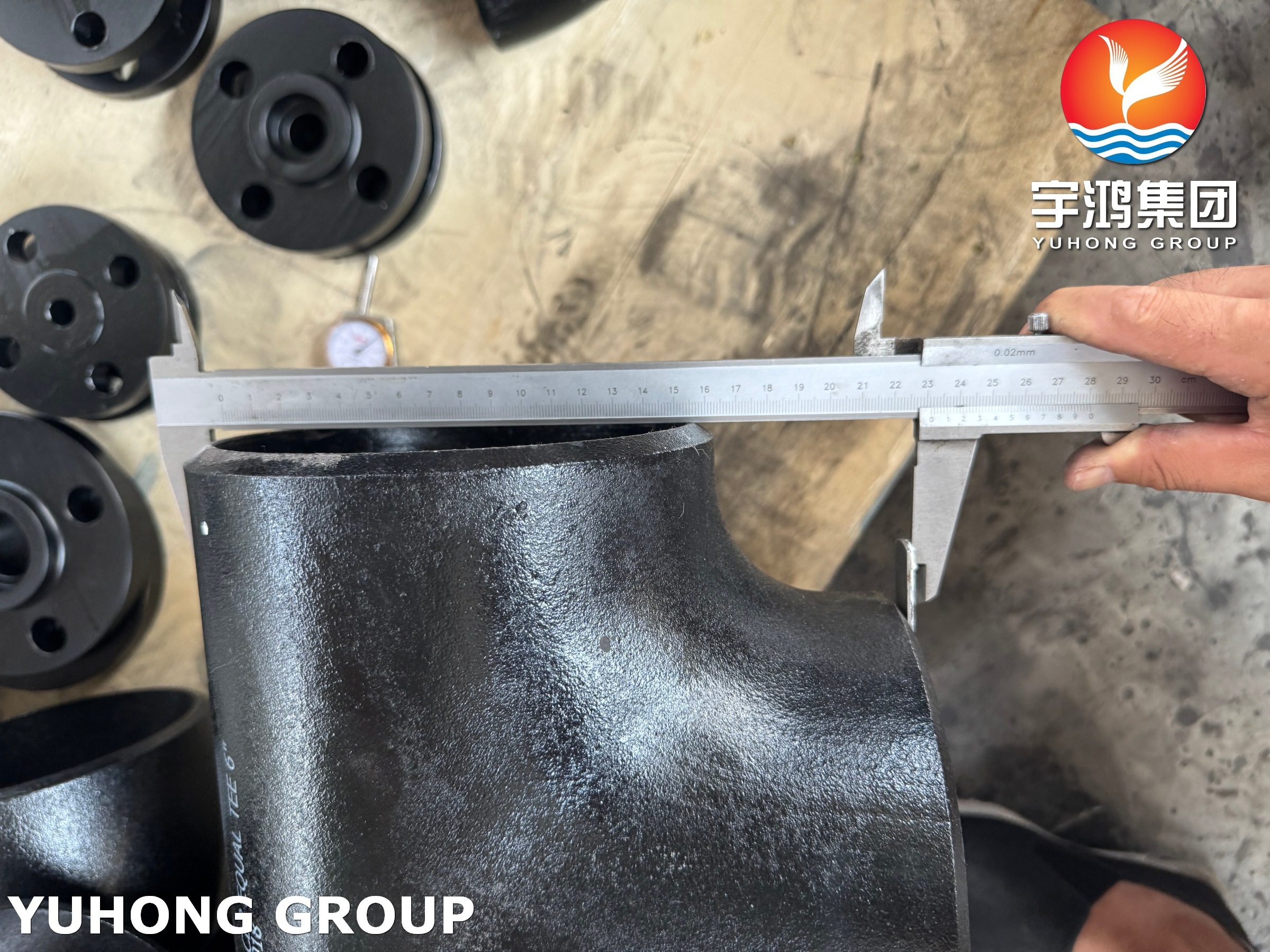 ASTM A234 WP11 CL2 Alloy Steel Equal Tee CrMo Alloy Steel Buttweld Pipe Fitting B16.9