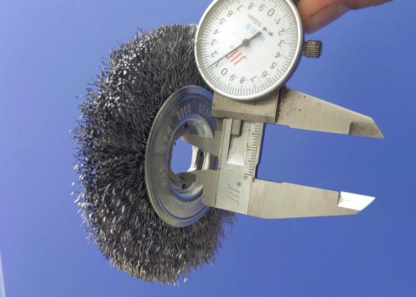 Narrow brushing face 3 Inch Diameter Crimped Stainless Steel Wire Wheel Brush