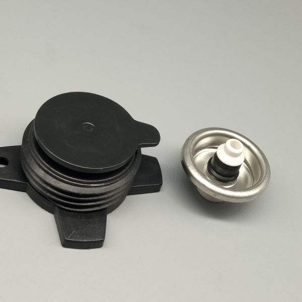Durable and High-Flow PU Foam Spray Valve for Professional Insulation Installers with Anti-Clog and Ergonomic Grip Design.