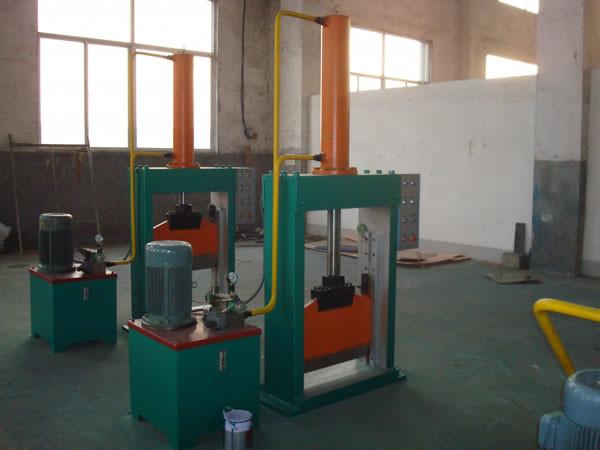 Machine de découpe de billes de caoutchouc en plastique 5,5 kW Coupeuse hydraulique horizontale de guillotine