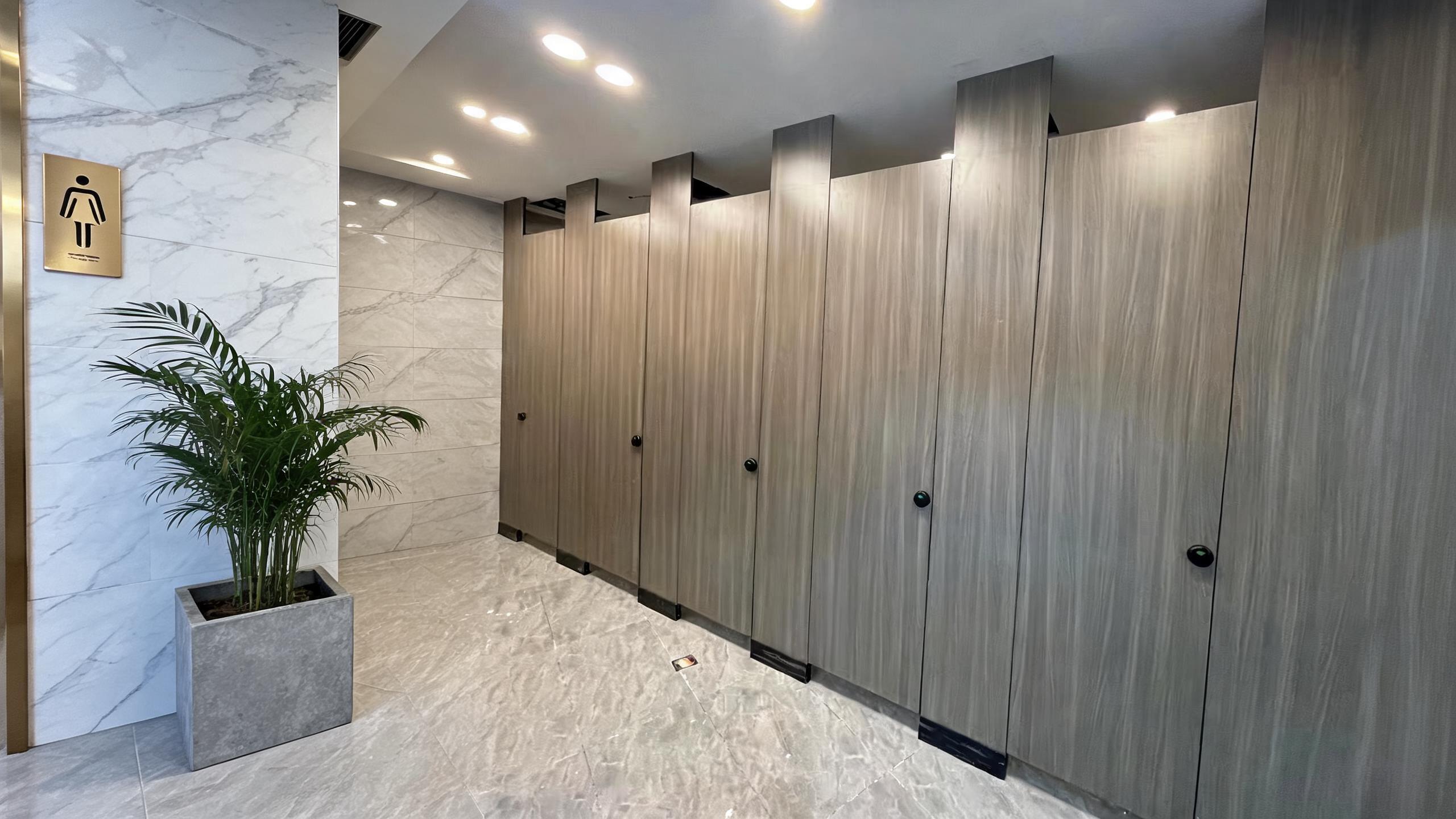 Custom Public Restroom Toilet Stall Partition  Anti‑Moisture HPL Compact Laminate Panels