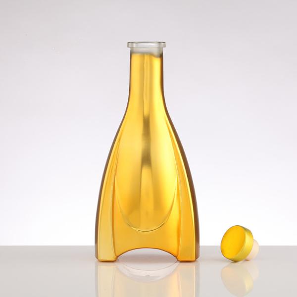 750 ml bouteille en verre vide en or électroplaqué pour les spiritueux Vodka Gin Champagne Liquore