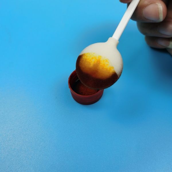 High-Fluid-Capacity Wound Cleansing Sponge: 105mm Handle with Large Round Head for Efficient Exudate Management