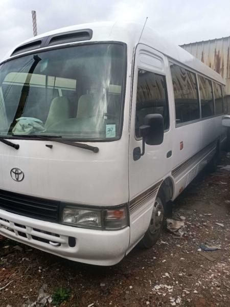                  Used Origin Japan Middle City Bus Toyota Coaster Low Price Good Condition             