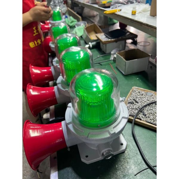 Marine-Grade Explosion Proof LED Warning Light for Offshore Platforms & Tankers