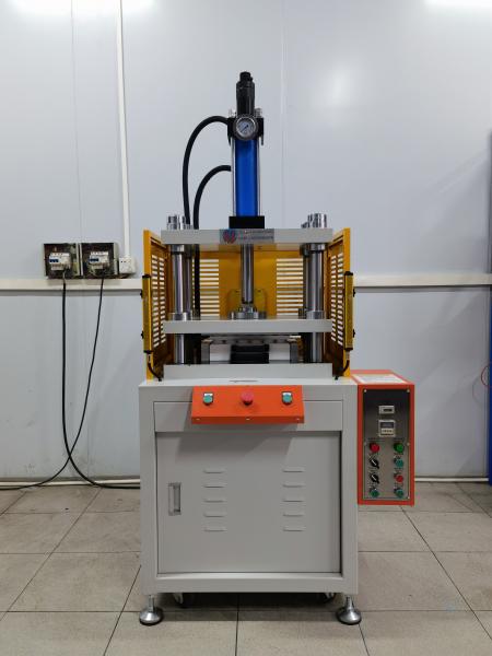 precisão Máquina de moldagem hidráulica de formação de pó para bomba de banho automática de shampoo com brinquedo