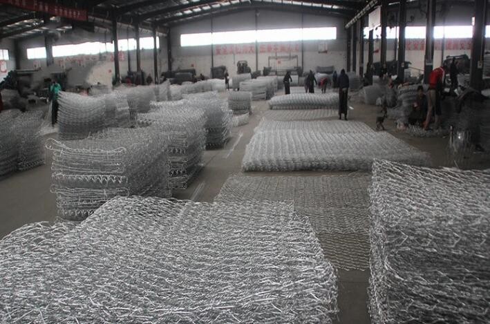 Q195 обрамляют 1m сваренную сетку Gabions корзины Gabion сваренную