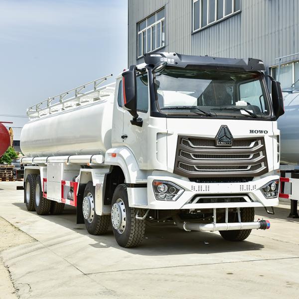 High Capacity 25000 Liter Manhole Fuel Tank Truck with 12 Wheels Max Torque 500 - 1000Nm