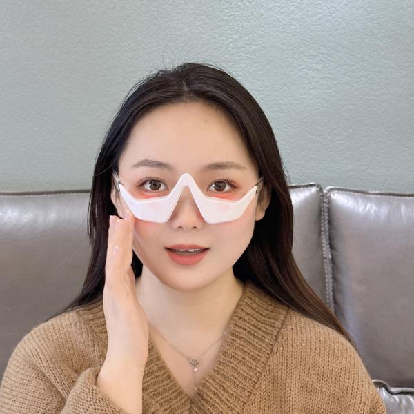 Plastic 3D Eye Vibration LED Red Light Therapy Device for Anti-Aging and