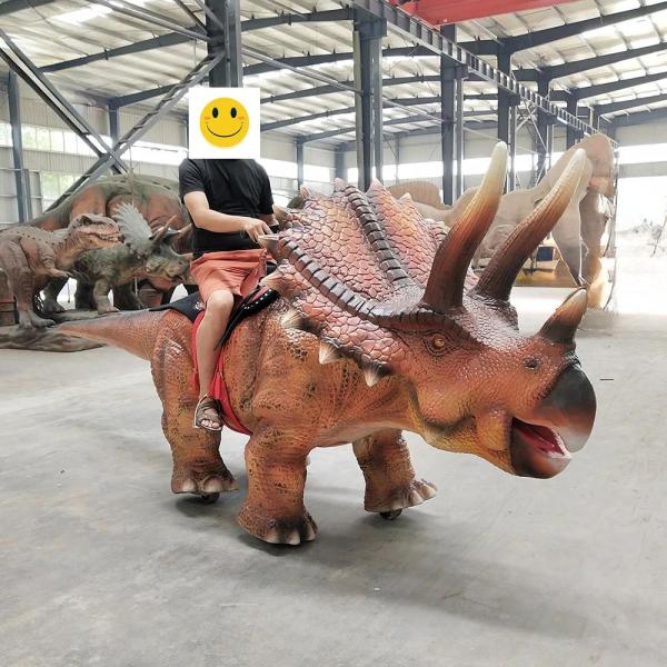 Electric Walking Dinosaur Ride Animatronic Triceratops Dinosaurs Ride for Children