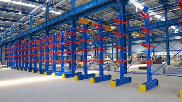 Medium Duty Cantilever Racking System Q235B Steel Industrial Cantilever Racks