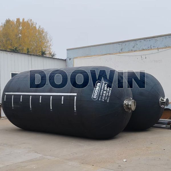Hydro Pneumatic Rubber Fenders Puncture resistant For Navy Submarine