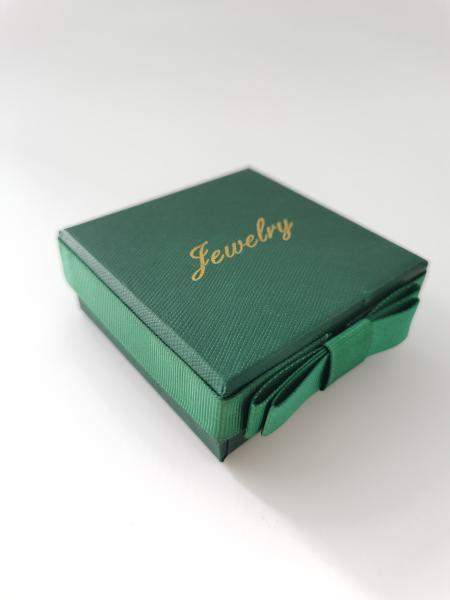 Pantone Die Cut Packaging Box Embossed Cosmetic Folding Corrugated Cardboard