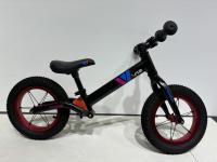 Cadeau confortable Pédales pour enfants Moins de vélos Cadre en alliage de magnésium 2 roues