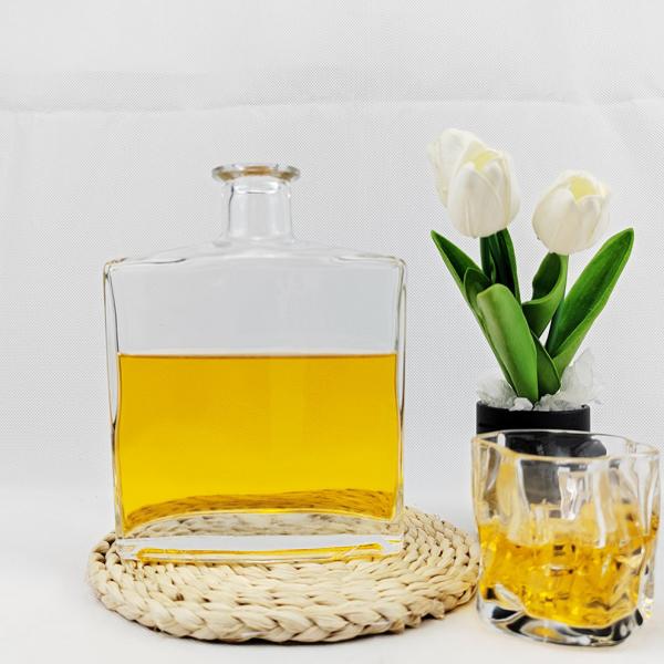 Acceptable Customer's Logo 500ml Clear Square Glass Bottle with Cork Cap