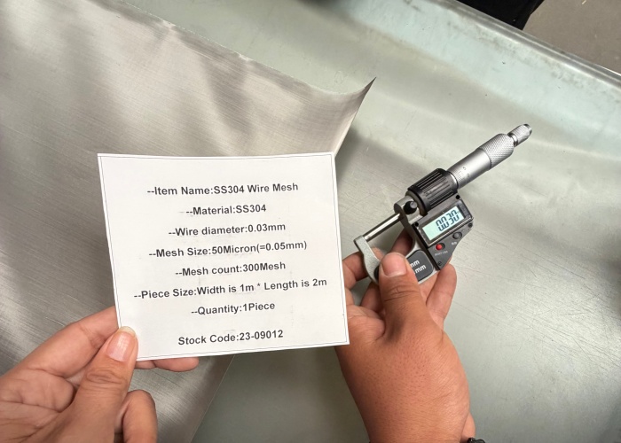 300Mesh 0.03mm Wire diameter SS304 Stainless Steel Woven Wire Mesh for Food industry use