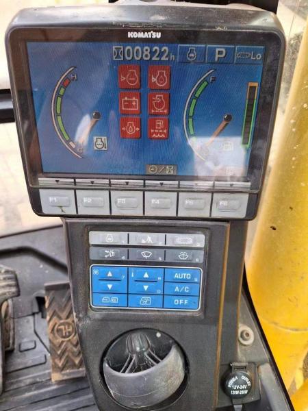 Amarelo Komatsu 210-8 Escavação 5.7M Boom comprimento 32300KG Peso