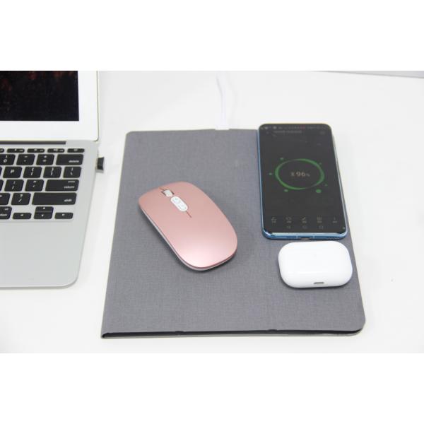 Foldable Nontoxic Mouse Pad With Phone Holder , 10W Mouse Pad Charging Station