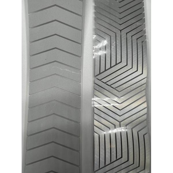 Tela reflectiva de transferencia de calor adaptada al patrón