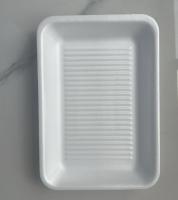 Plateaux en plastique noir jetables pour les produits frais dans les supermarchés Plateaux rectangulaires jetables de qualité alimentaire pour les légumes et les fruits