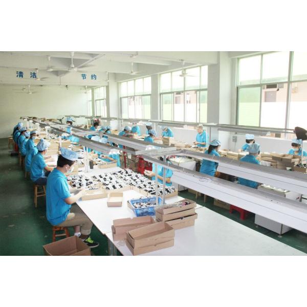 16 Pieces Of Cosmetic Brush With Shiny Wooden Handle And Natural Hair