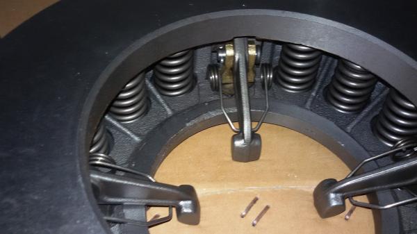 1882201132 BENZ  CLUTCH COVER