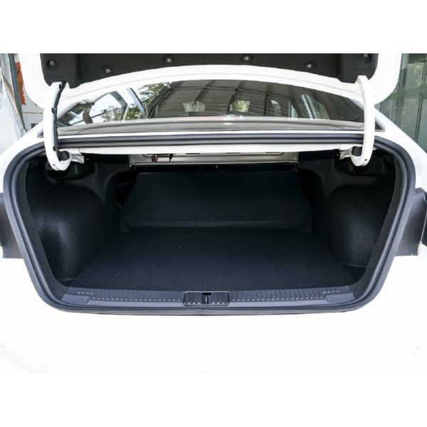 High Quality Ready to Ship Gasoline Vehicle Compact Car MG5 2025 for Adult