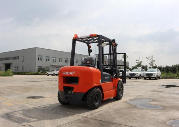 Industrial 3 Tonne Forklift Truck for 3 Meters Max Lifting Height 160MM Free Lift Height