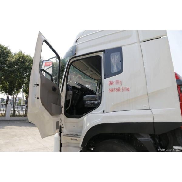Dongfeng Tianlong Heavy Truck340 HP 4*2 Tractor Trucks with and Manual Transmission