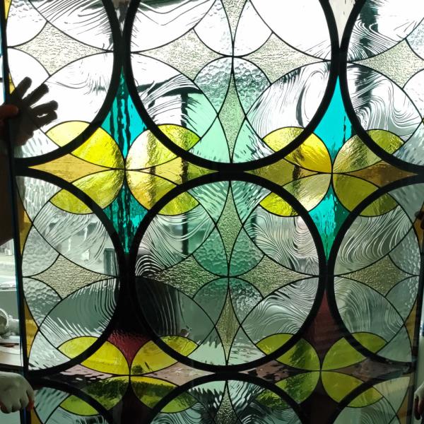 Искусство Мозаичное стекло Витриновое стекло Сварка Декоративные двери и окна Тиффани Мозаичное церковное стекло